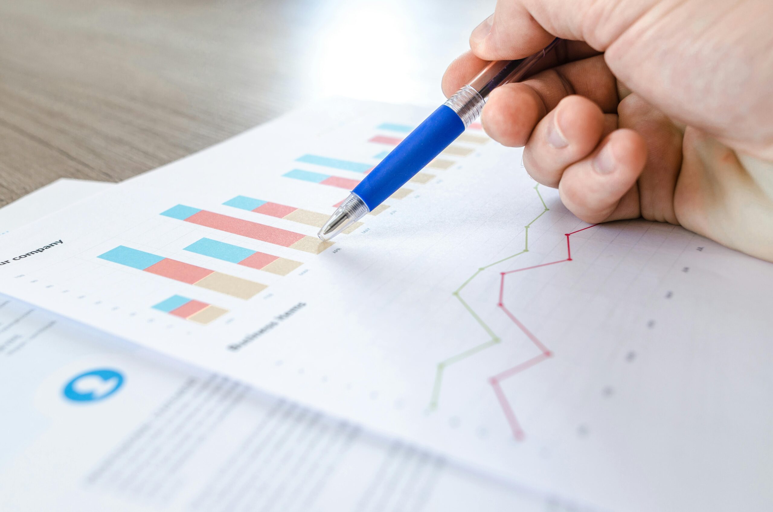 Data shows rents fall as inflation rises over the past year