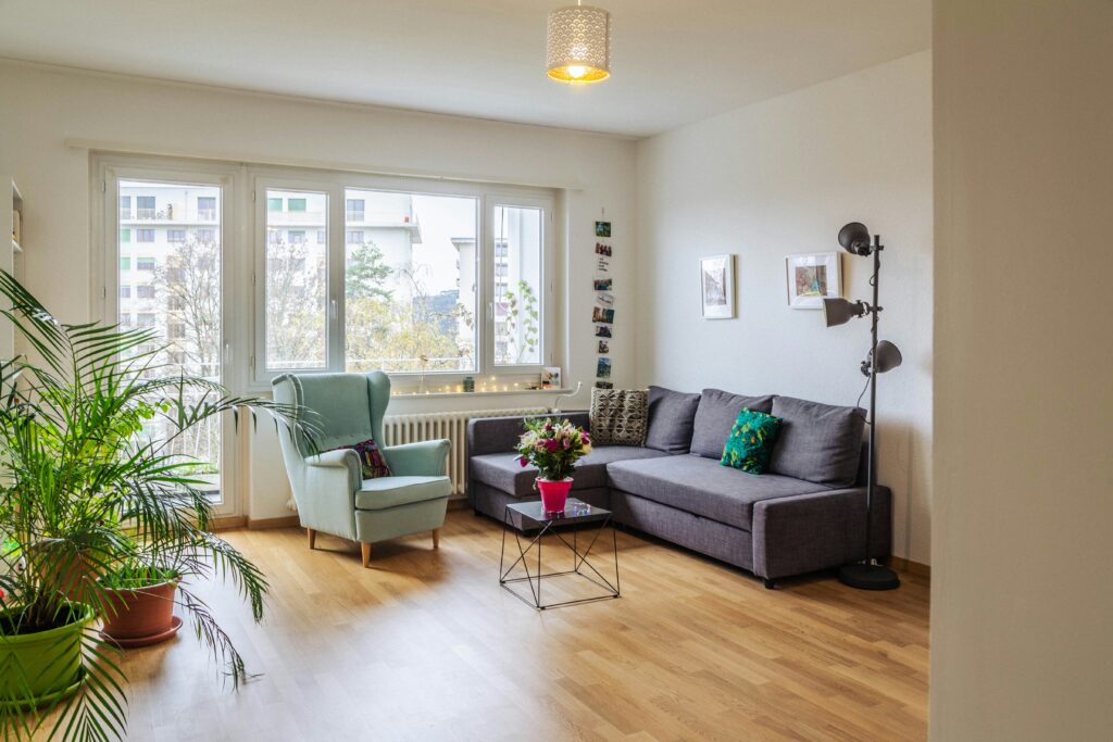 Save 40% Off Your Next Home... Flats are 40% cheaper to buy than houses the best value for 30 years